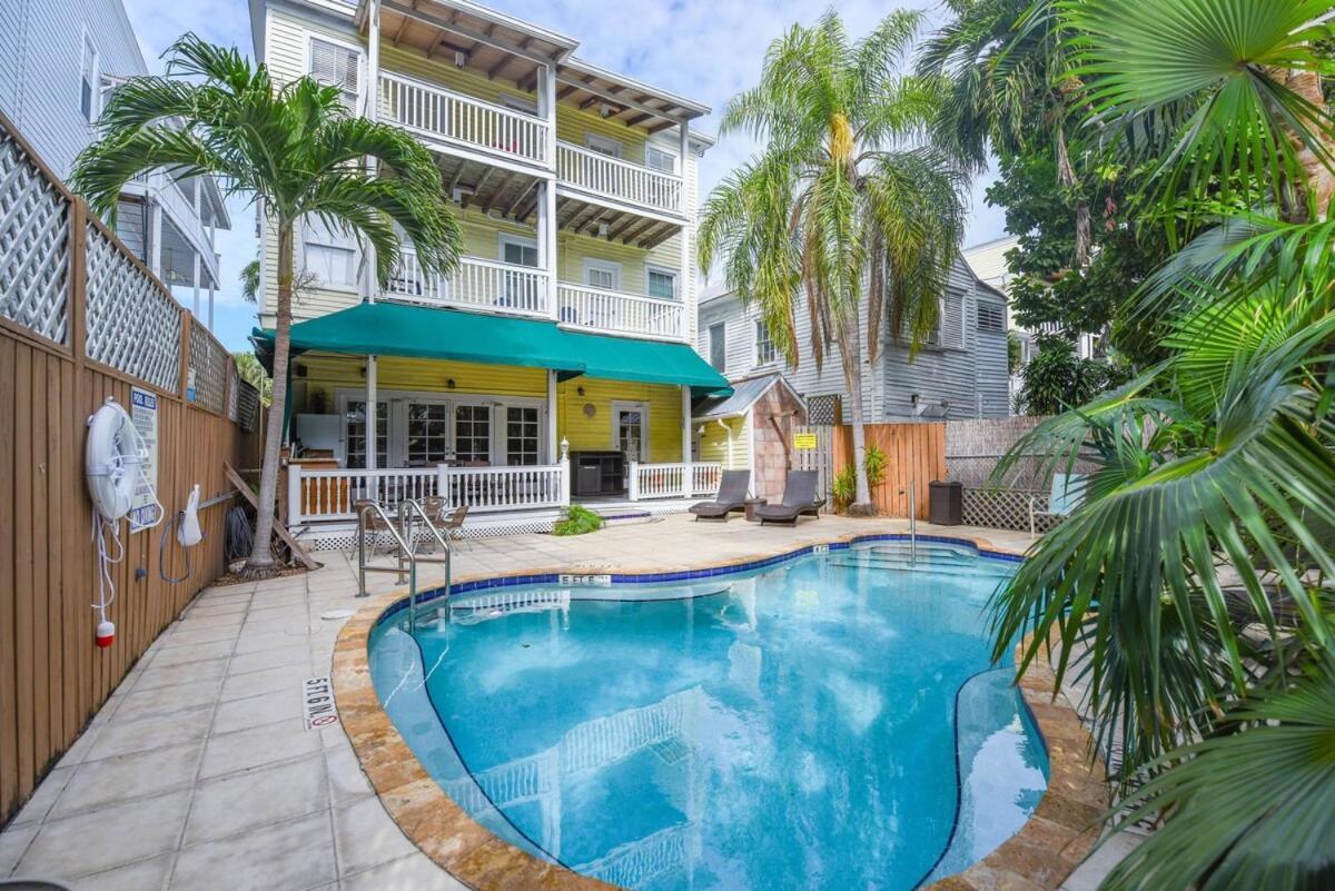 Curry House - Pool, King Bed & Balcony! Room 7 Key West Exterior photo