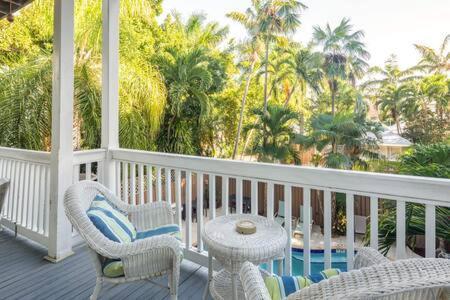 Curry House - Pool, King Bed & Balcony! Room 7 Key West Exterior photo